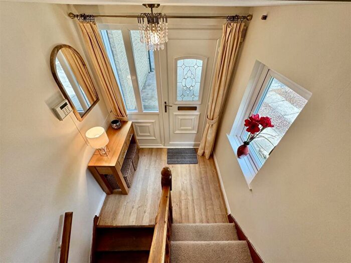 5 Bedroom Detached House For Sale In Common End Lane, Fenay Bridge, HD8