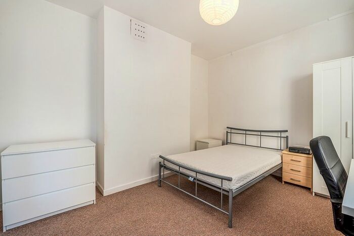 6 Bedroom Terraced House To Rent In Beaumont Road, Plymouth PL4