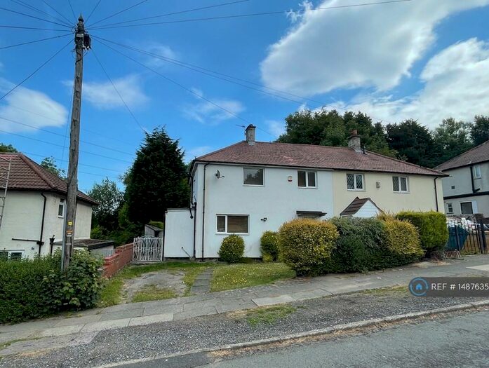 3 Bedroom Semi-Detached House To Rent In Parrenthorn Road, Prestwich, Manchester, M25