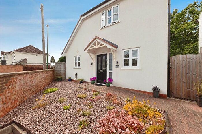 3 Bedroom Detached House For Sale In Radbourne Road, Shirley, Solihull, B90