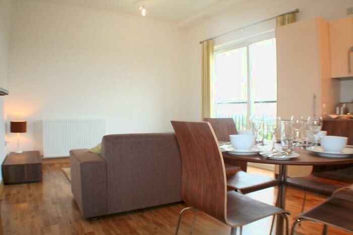 1 Bedroom Apartment To Rent In Manor Road, Wallington, SM6