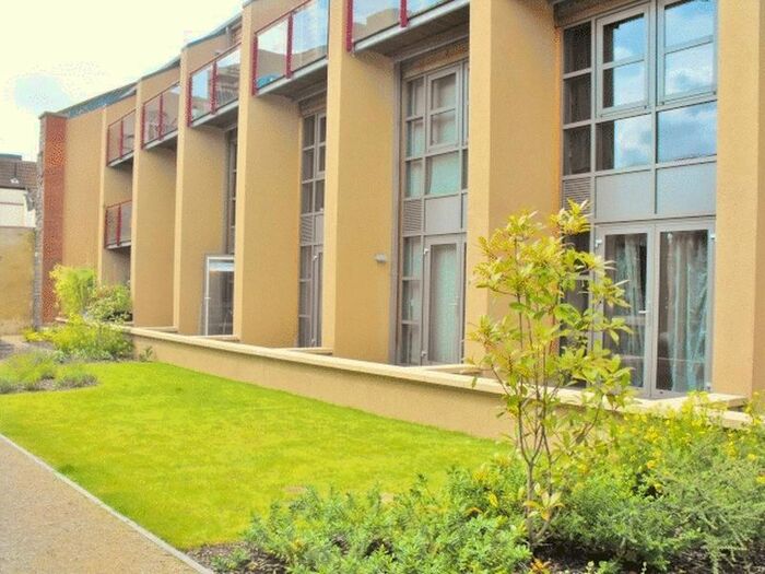 2 Bedroom Flat To Rent In Jacob Street, St. Philips, Bristol, BS2