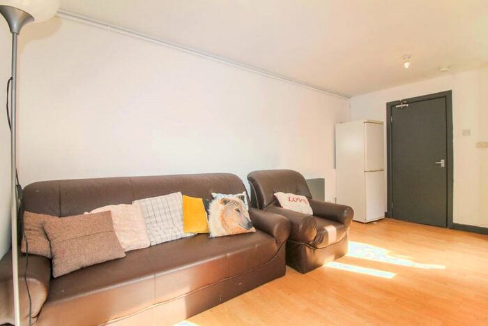 4 Bedroom Terraced House To Rent In Canterbury Drive, Headingley, Leeds, LS6