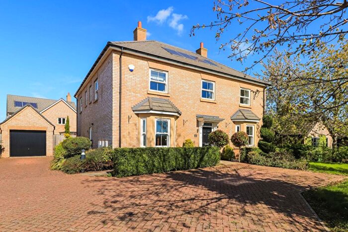 5 Bedroom Detached House For Sale In Newton Close, Cottenham, Cambridge, CB24