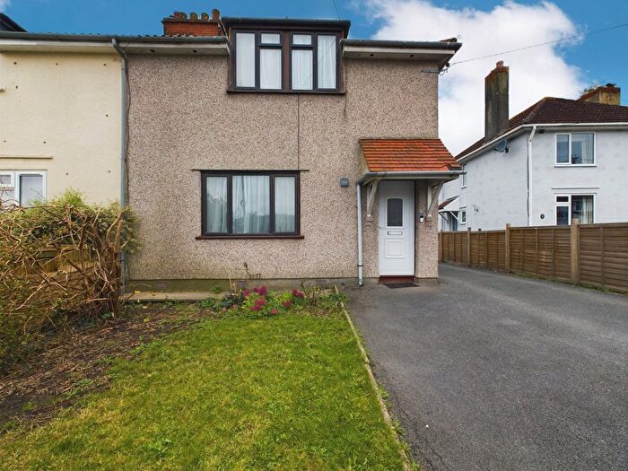 1 Bedroom Flat To Rent In Easton Road, Top Floor Flat, Pill, Bristol, BS20