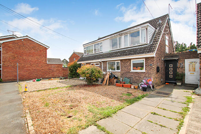 3 Bedroom Semi-Detached House For Sale In Guntons Close, Soham, CB7