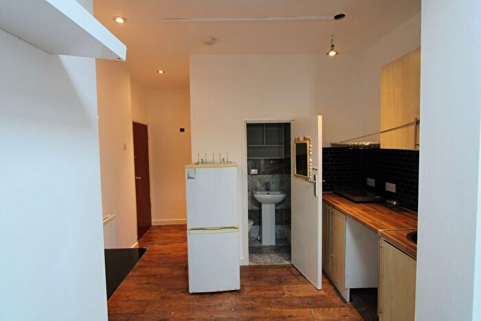 Studio To Rent In Beckford Road, Croydon, CR0