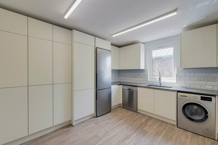 4 Bedroom Terraced House To Rent In Lordship Lane, London, SE22