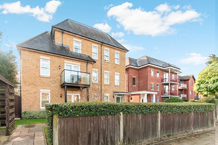 2 Bedroom Flat For Sale In Kemerton Road, Beckenham, BR3