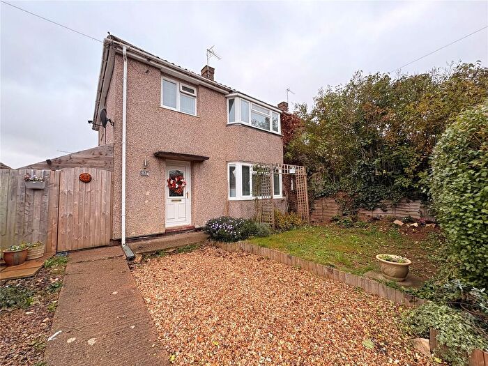 3 Bedroom Terraced House For Sale In Tennyson Road, Daventry, Northamptonshire, NN11