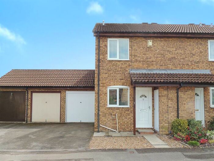 2 Bedroom End Of Terrace House To Rent In Park Farm Court, Longwell Green, Bristol, BS30