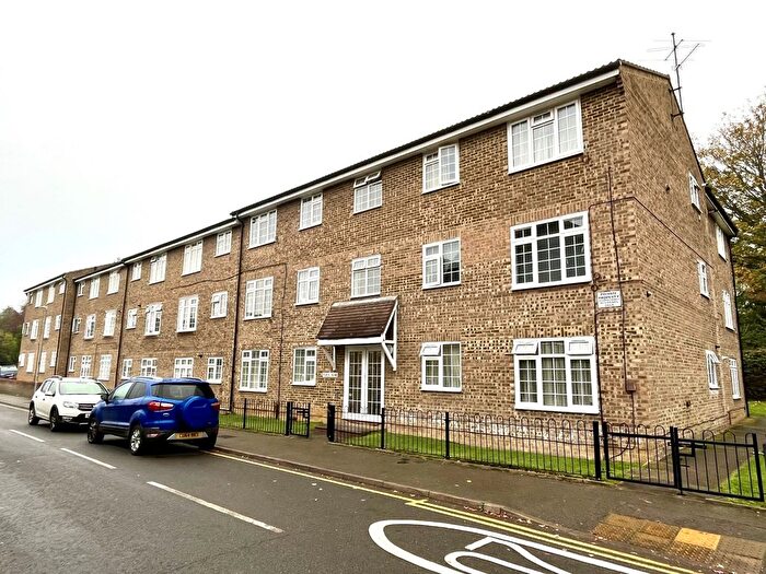 1 Bedroom Flat To Rent In Sopwith Avenue, Chessington, Surrey., KT9