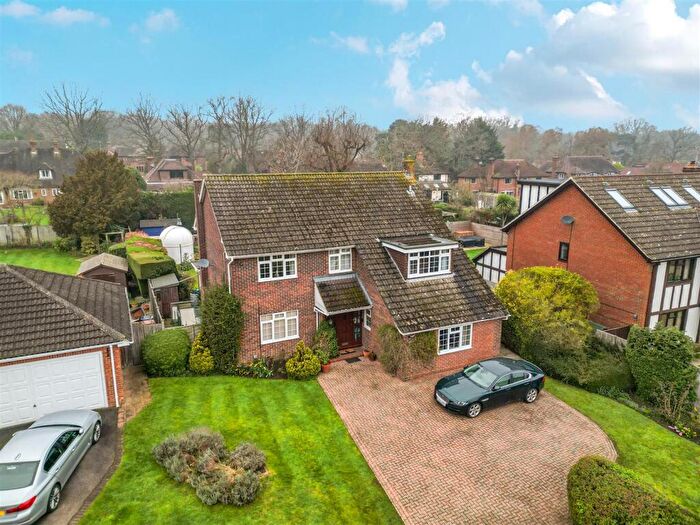 5 Bedroom Detached House For Sale In Hooke Road, East Horsley, KT24