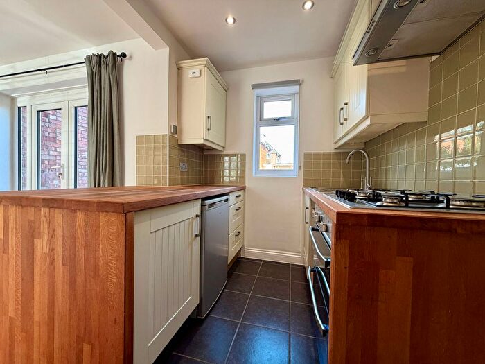 3 Bedroom Semi-detached House To Rent In Tachbrook Road, Leamington Spa, CV31