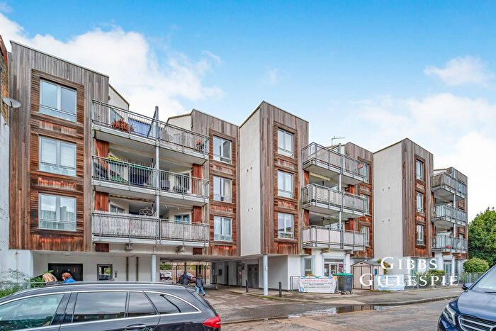 2 Bedroom Flat To Rent In Cherington Road, London, W7