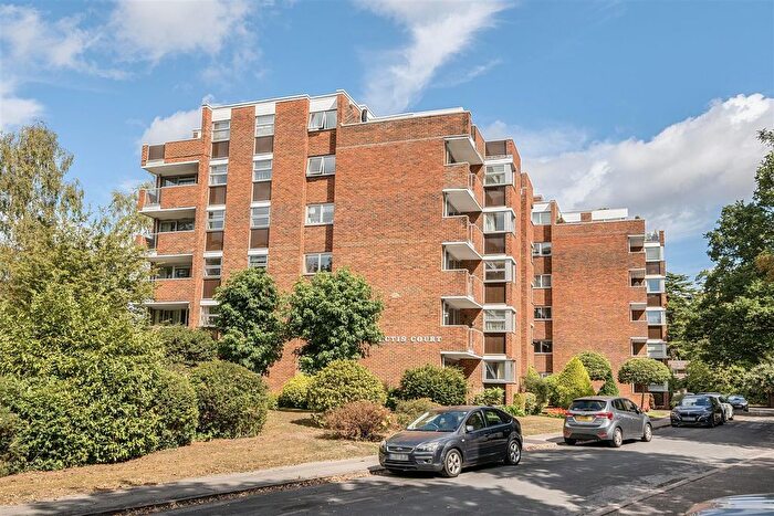 2 Bedroom Flat For Sale In Vermont Close, Talbot Close, Southampton, SO16