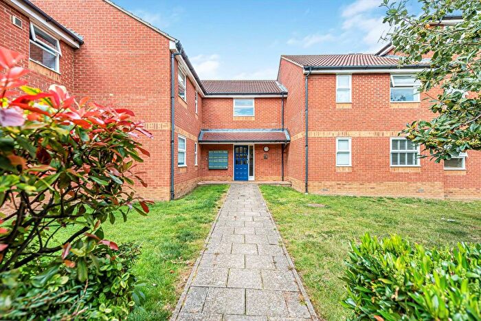 2 Bedroom Flat For Sale In Henry Doulton Drive, Tooting Bec, SW17