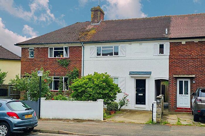 3 Bedroom Terraced House For Sale In Wolsey Road, Oxford Ref: Ajr / Fd, OX2