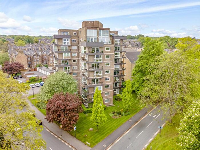 2 Bedroom Apartment For Sale In St. Marys Walk, Harrogate, HG2