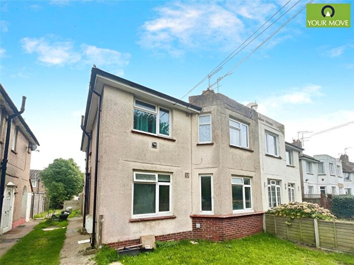 2 Bedroom Flat To Rent In Highfield Gardens, Bognor Regis, West Sussex, PO22