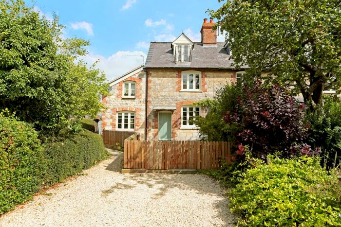 3 Bedroom End Of Terrace House To Rent In Honeystreet, Pewsey, SN9