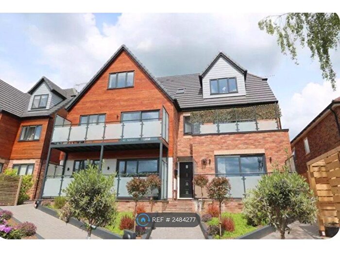 1 Bedroom Flat To Rent In West Wycombe Road, High Wycombe, HP12