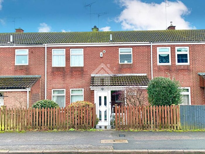 3 Bedroom Town House For Sale In St. Davids Close, Worksop, S81