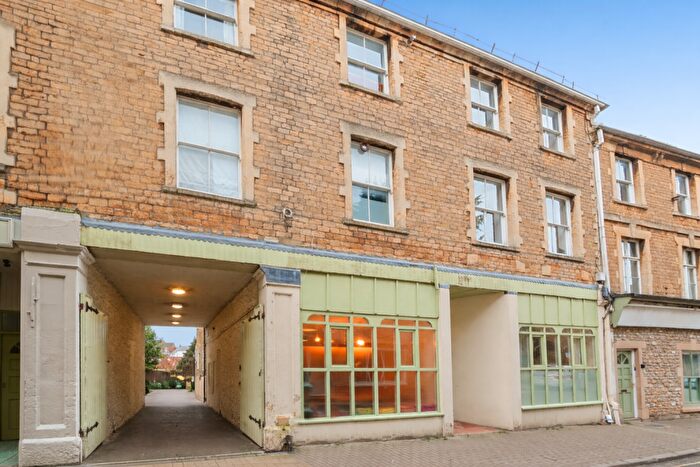 1 Bedroom Flat For Sale In Catherine Street, Frome, BA11