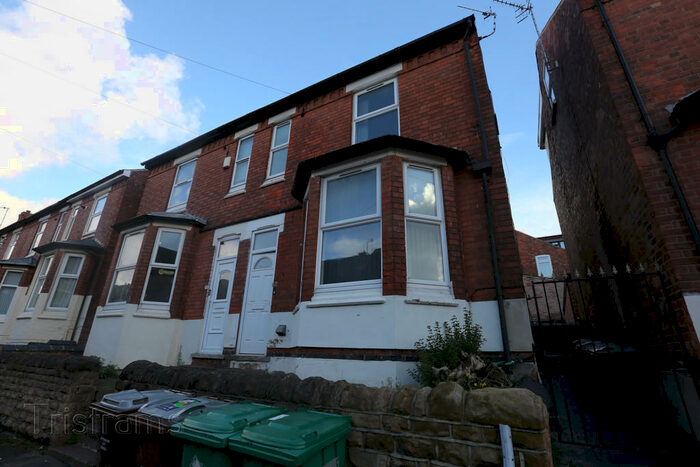 6 Bedroom Semi-Detached House To Rent In Teversal Avenue, Nottingham, NG7