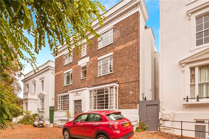 1 Bedroom Flat For Sale In Larkhall Rise, Clapham, London, SW4