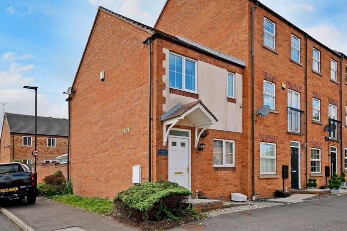 2 Bedroom End Of Terrace House To Rent In Gleadless View, Sheffield, S12
