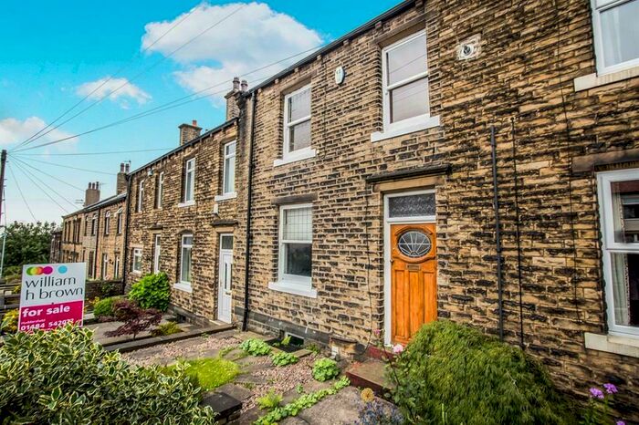 3 Bedroom House To Rent In Newsome Road, Huddersfield, HD4