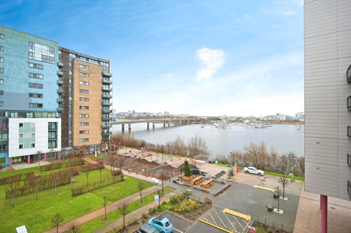 2 Bedroom Flat For Sale In Douglas House, Ferry Court, Cardiff, CF11