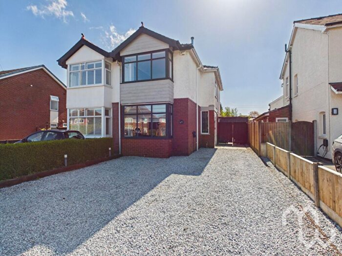 3 Bedroom Semi-Detached House For Sale In Liverpool Road, Penwortham, PR1
