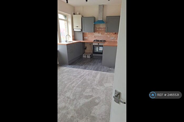 1 Bedroom Flat To Rent In Dale Street, Shipley, BD18