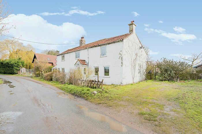 3 Bedroom Cottage For Sale In Oxwick Road, Horningtoft, Dereham, Norfolk, NR20