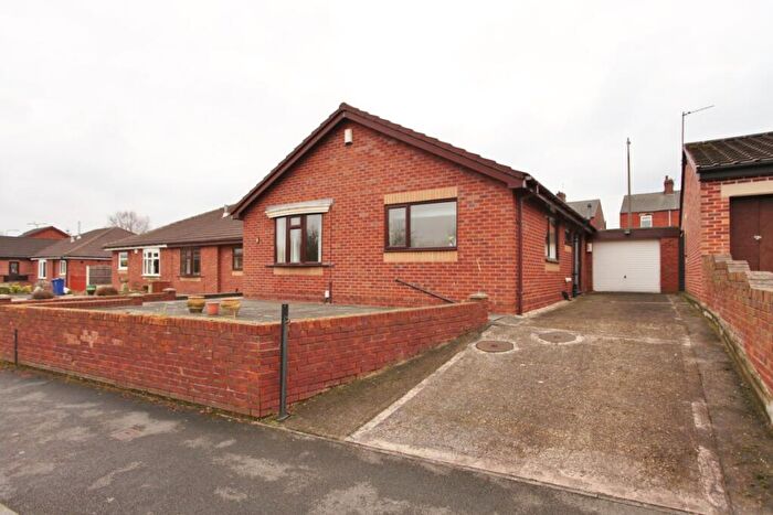 3 Bedroom Bungalow To Rent In Badsworth Close, Wombwell, Barnsley, South Yorkshire, S73