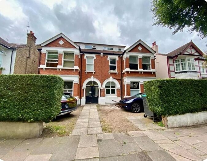 2 Bedroom Property To Rent In Windermere Road, Ealing, W5