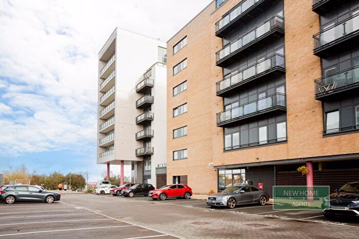 2 Bedroom Flat For Sale In Douglas House, Ferry Court, Cardiff, CF11