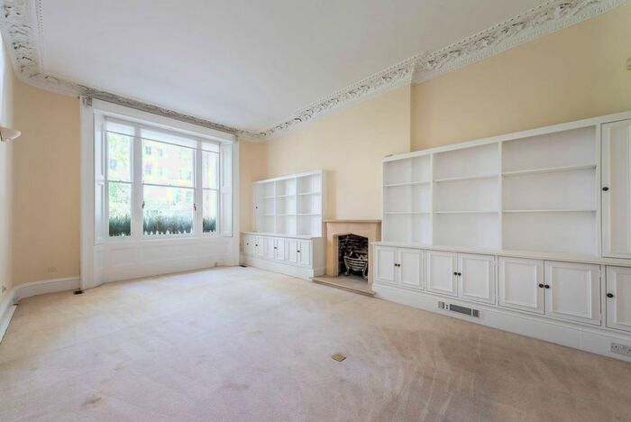 2 Bedroom Flat To Rent In Rutland Gate, Knightsbridge, London, SW7