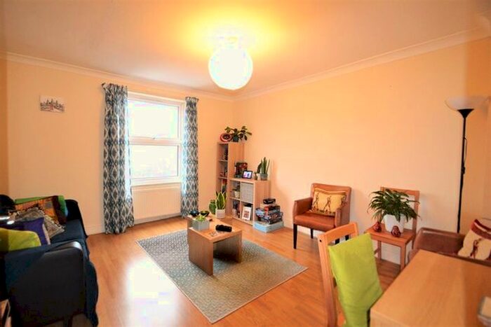2 Bedroom Flat To Rent In Seven Sisters Road, London, N7
