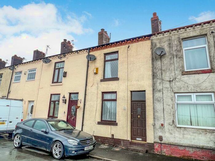 2 Bedroom Terraced House To Rent In Hill Top Road, Worsley, Manchester, M28