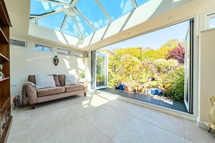 3 Bedroom Semi-Detached House For Sale In Jellicoe Drive, Southampton, SO31