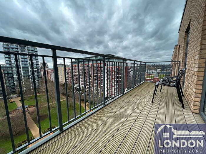 3 Bedroom Flat To Rent In Beaufort Square, Colindale, London, NW9