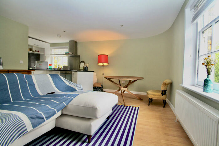 1 Bedroom Flat To Rent In New Cross Road, London, SE14