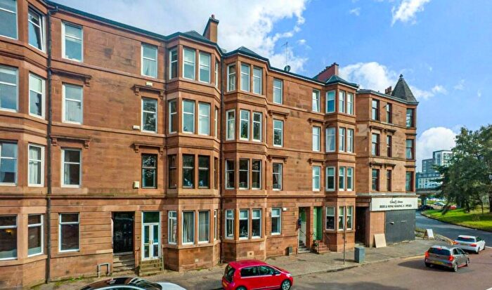 2 Bedroom Flat To Rent In Bed With En-suite U/F @ Broomhill Dr, G11