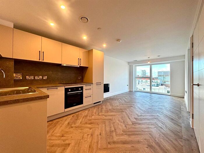 1 Bedroom Flat To Rent In Upper Gough Street, Birmingham, B1