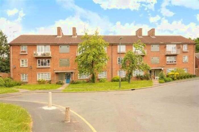 2 Bedroom Flat To Rent In Milman Close, Pinner HA5