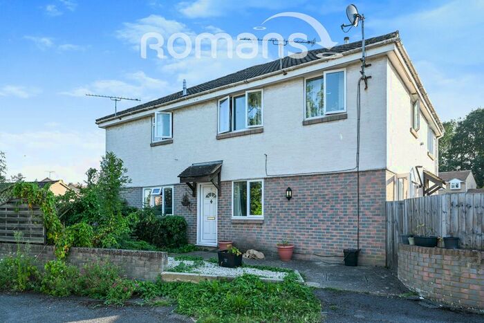 2 Bedroom Semi-Detached House To Rent In Swallow Way, Wokingham, RG41