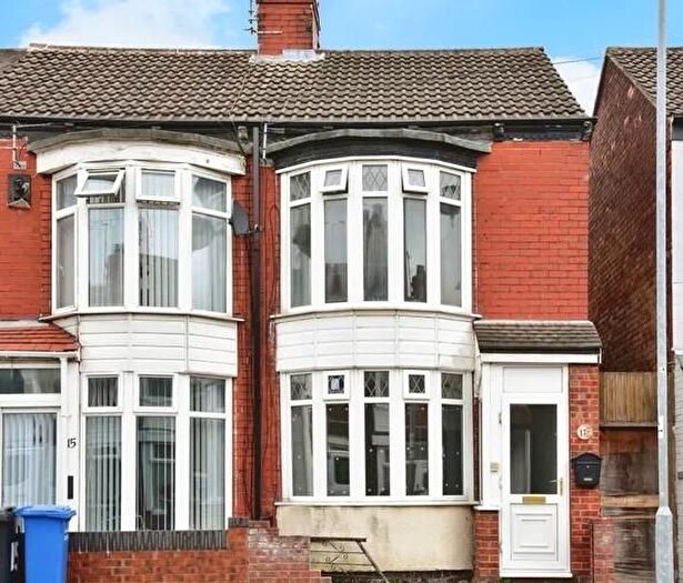 2 Bedroom End Of Terrace House To Rent In Jesmond Gardens, Hull, HU9
